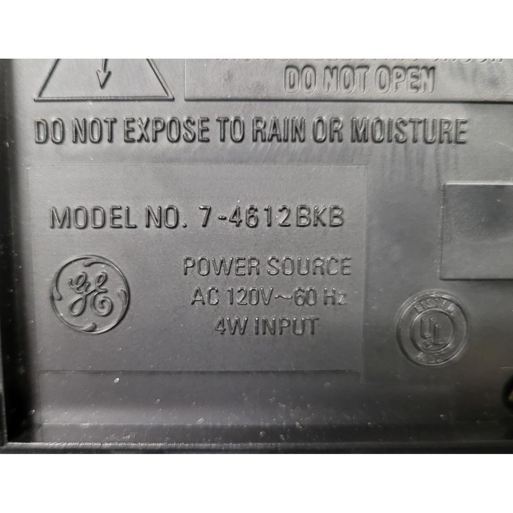 General Electric (GE) Digital Clock Radio Model 7-4612BKB Vintage 1993 (Works) - Picture 11 of 15